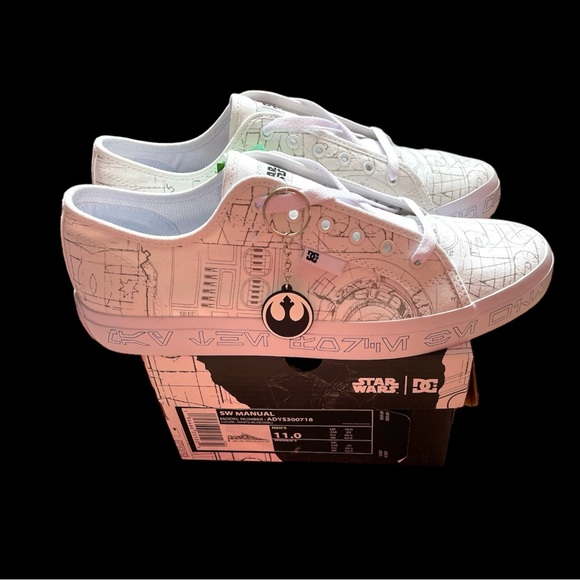 NWT Limited Edition Star Wars x DC Manual Vulcanized - Picture 2 of 8